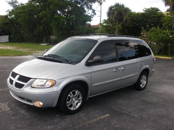 Dodge caravan iv 2002